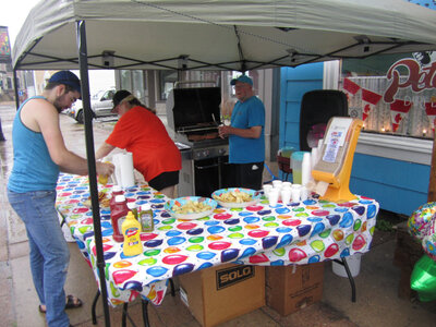 Grillin' up free hot dogs
