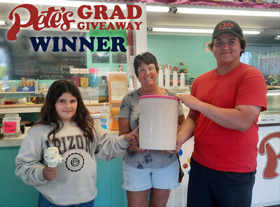 Grad Giveaway 2023 Winner
